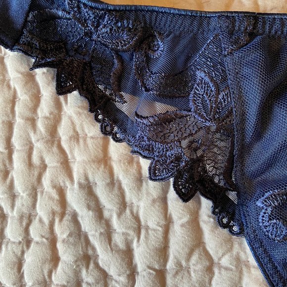 CONTURELLE NAVY DESIGNER BRA AND PANTY - Picture 4 of 5